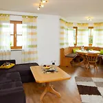 Gaestehaus Sonner 게스트하우스 디에트만스리에트